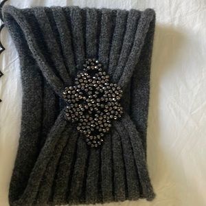 Hair accesorio for cole Weather